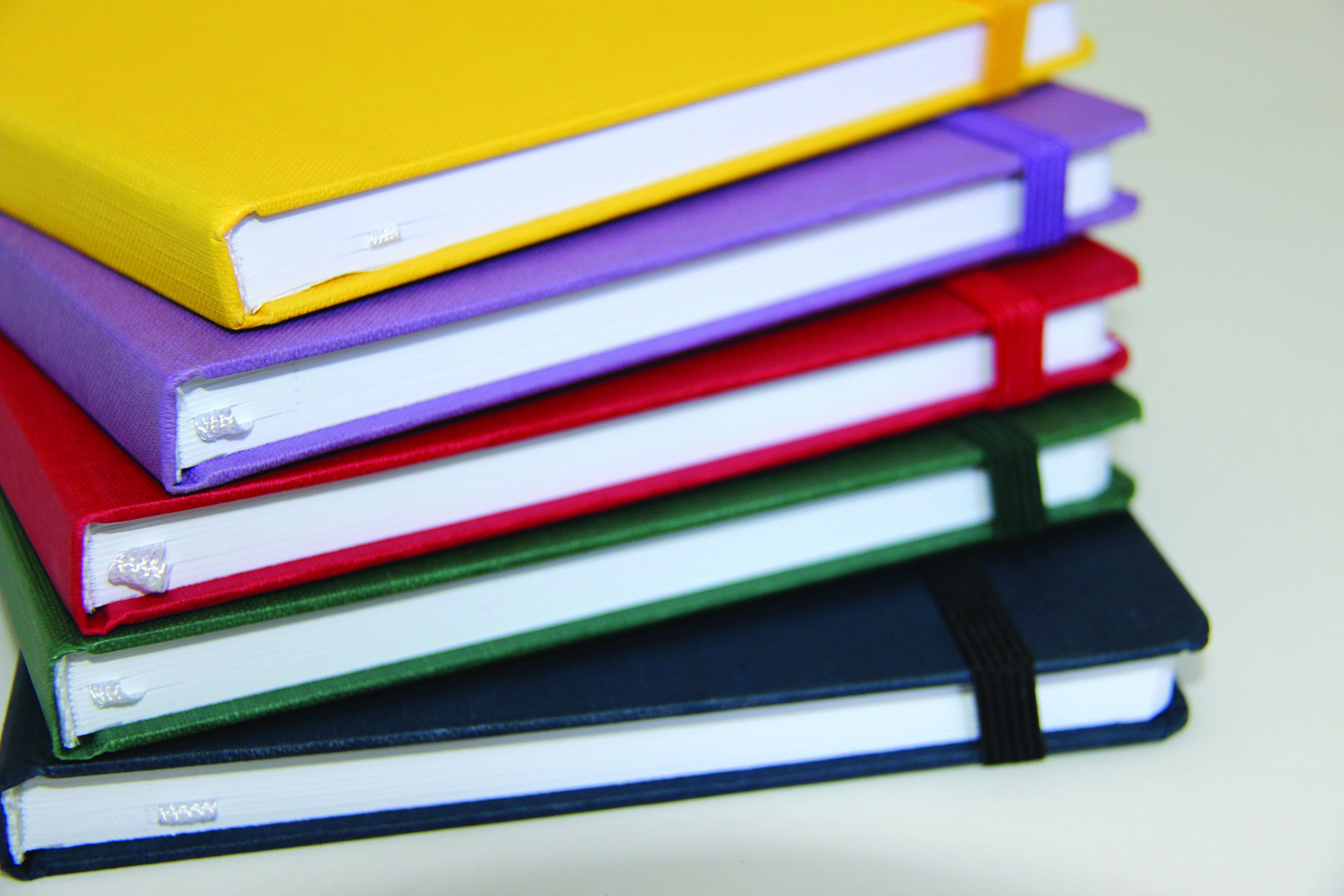 "VIVO" ŽUTI NOTES A5, poslovni, dim:14,8x21cm, P/20