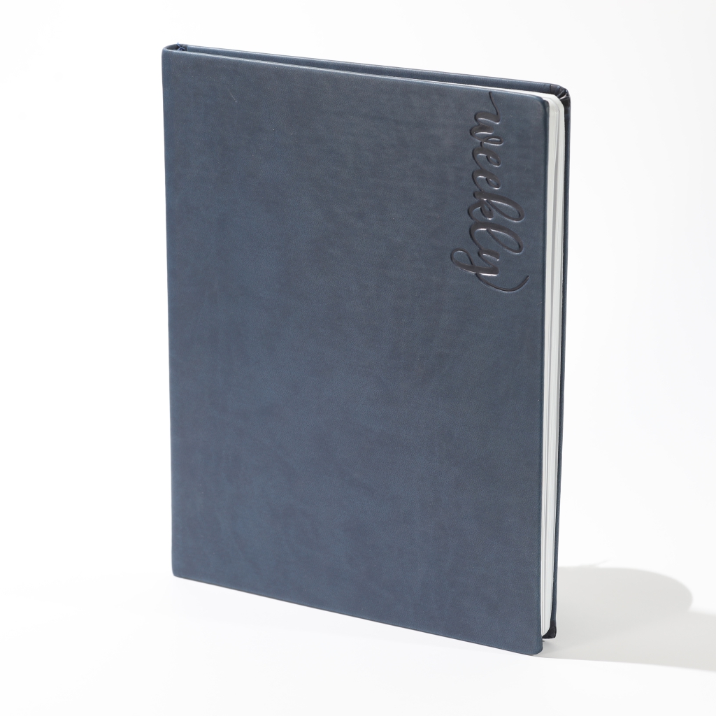 ROKOVNIK TJEDNI PLANER "WEEKLY" PU tamno plavi 21x26,5 cm 224 str 80gr P/20